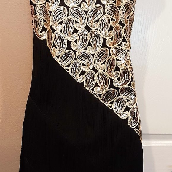 Outstanding  gold and black paisley cocktail fringe little black dress - Picture 5 of 5